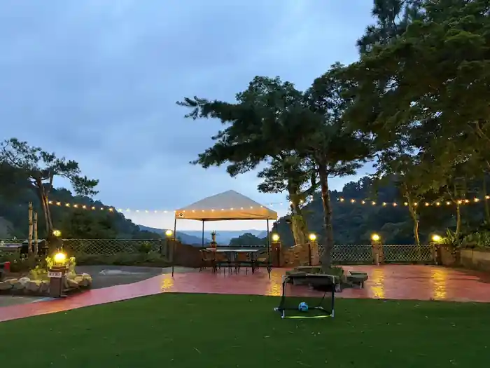 山野易居黃昏美景